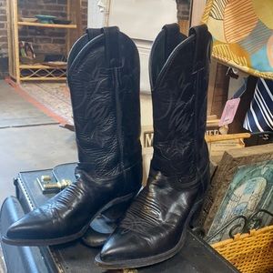 Justin’s Leather Black Cowboy Boots